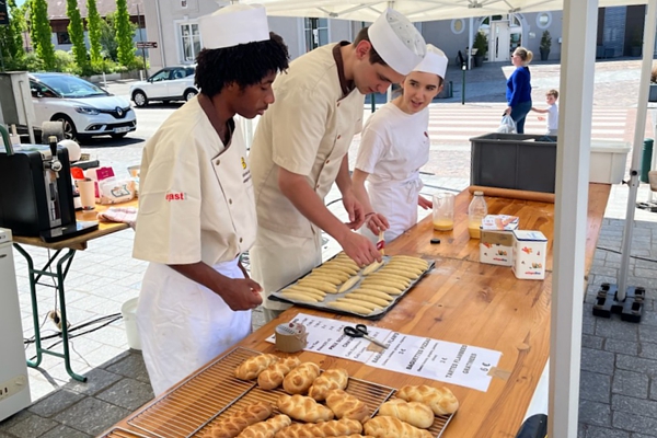 Des apprentis boulangers à la Fête de la boulangerie 2022